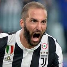 Higuaninov status u Juventusu opada